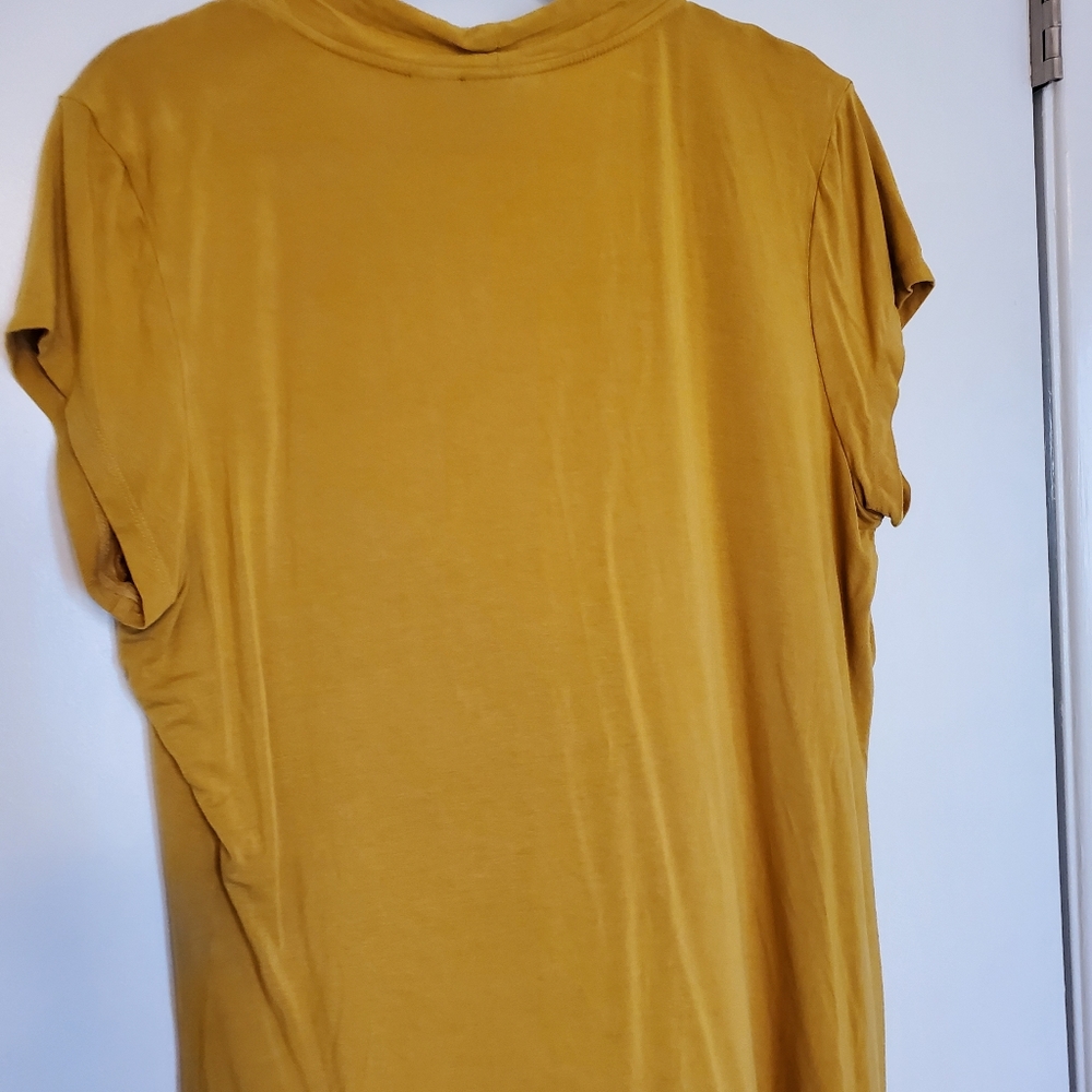 Tahari mustard blouse - Picture 3 of 3